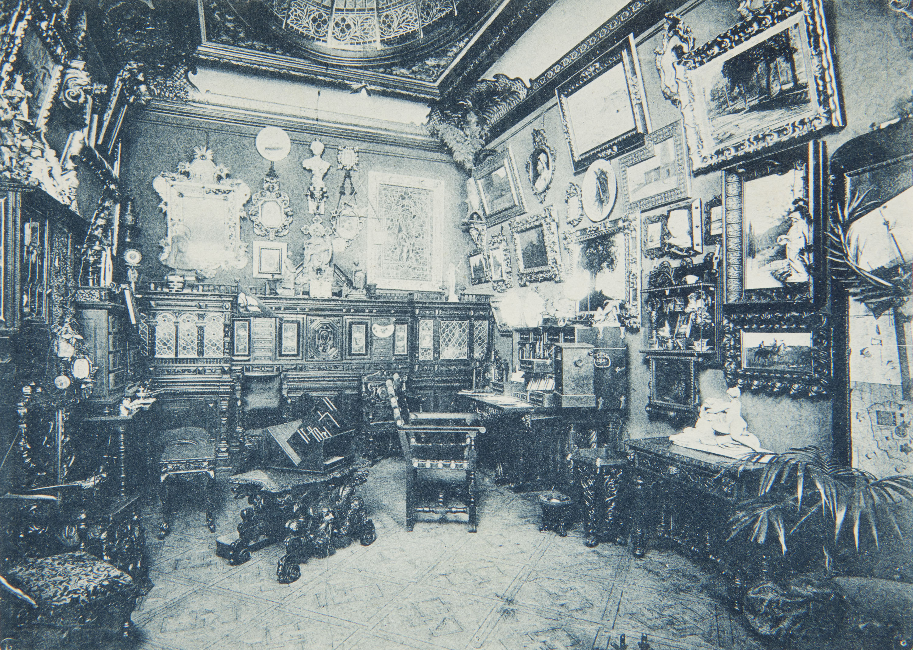 image for: Napoleón. Establecimiento de daguerrotipo y fotografía. Barcelona - Estudi Fotogràfic Napoleón. Despatx del director - 1895