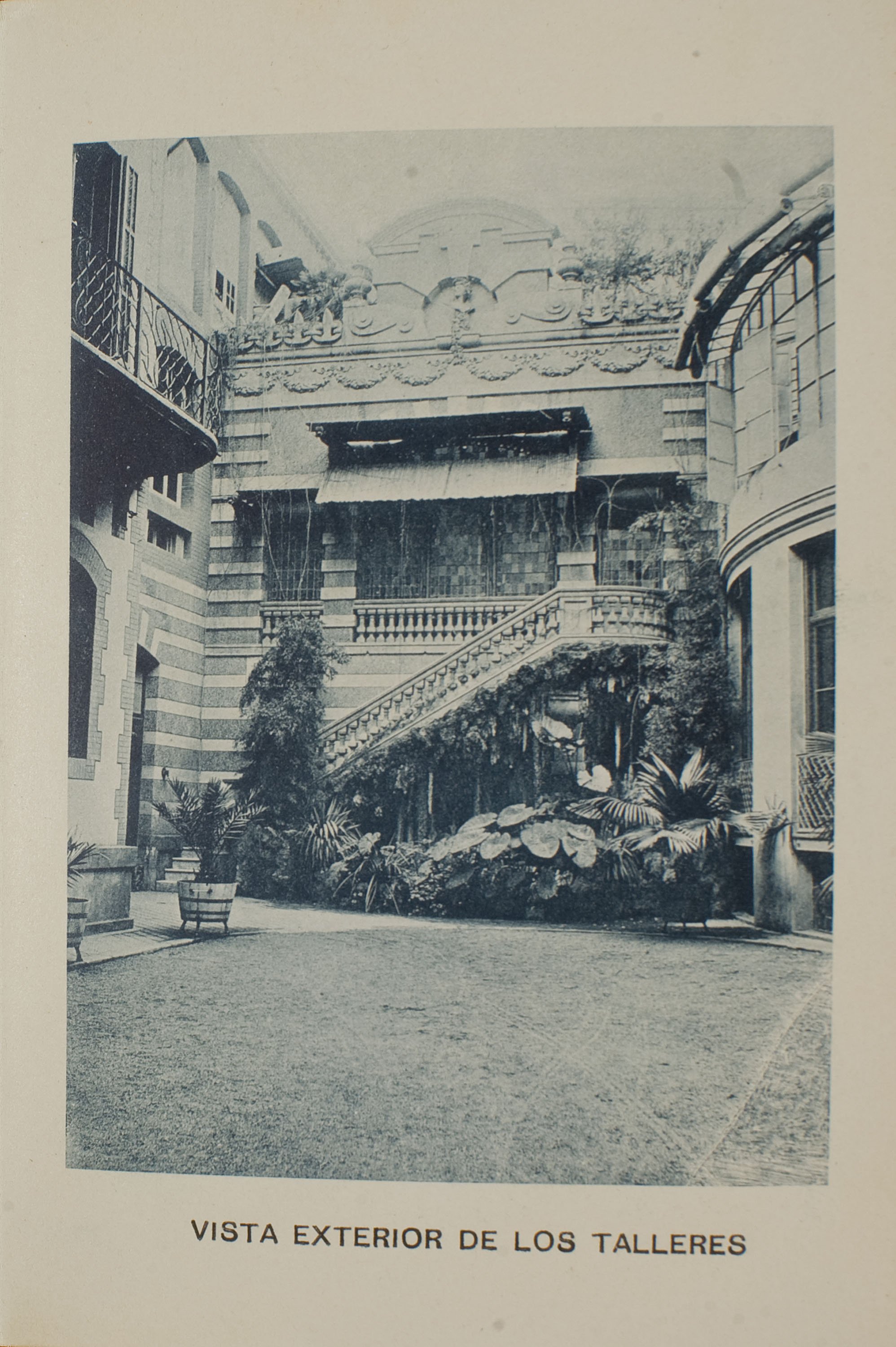 image for: Napoleón. Establecimiento de daguerrotipo y fotografía. Barcelona - Estudi Fotogràfic Napoleón. Vista exterior dels tallers - 1895