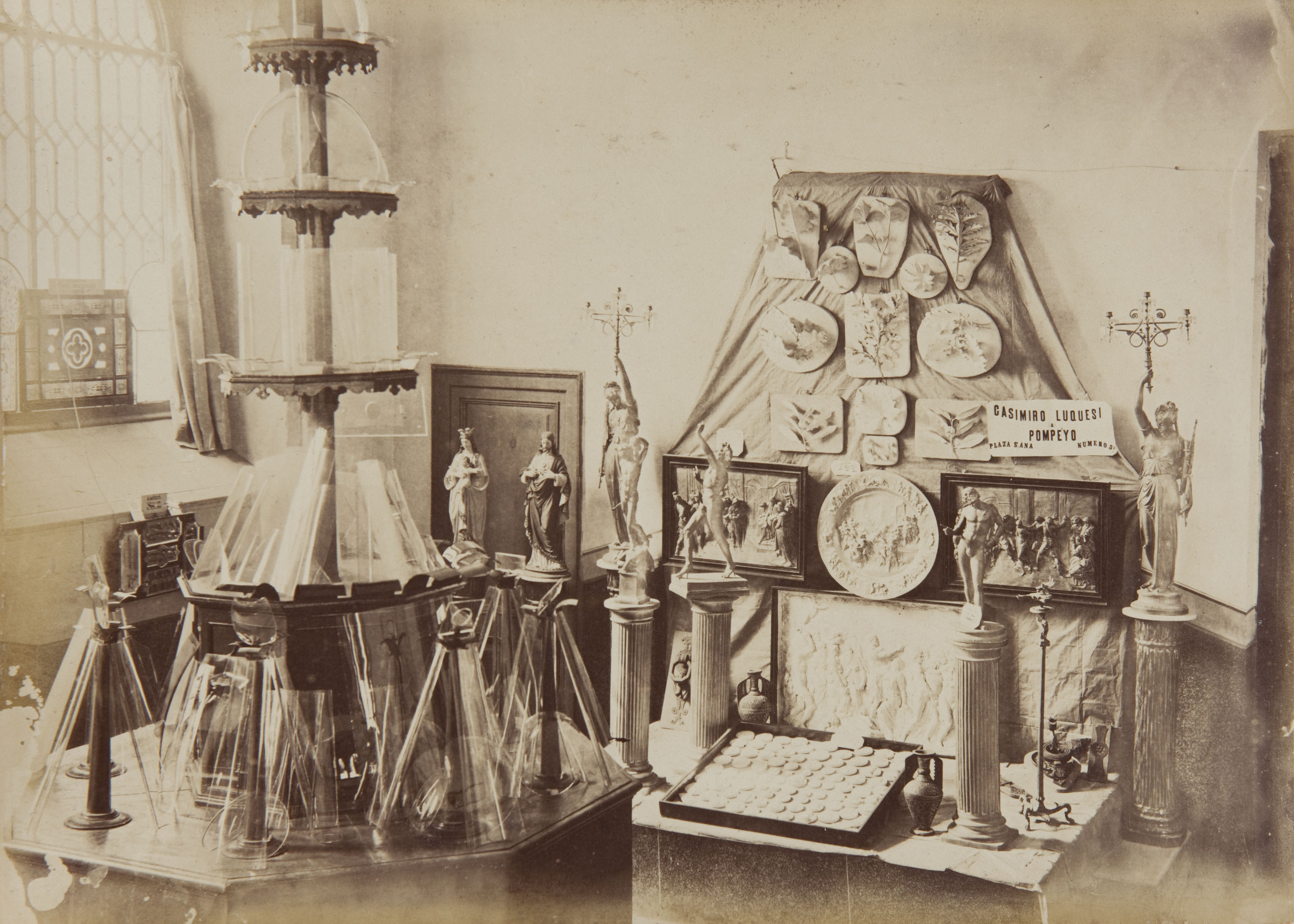 image for: Joan Martí  - Sala del piso bajo[,] parte Oeste [de la Universitat de Barcelona] - 1877