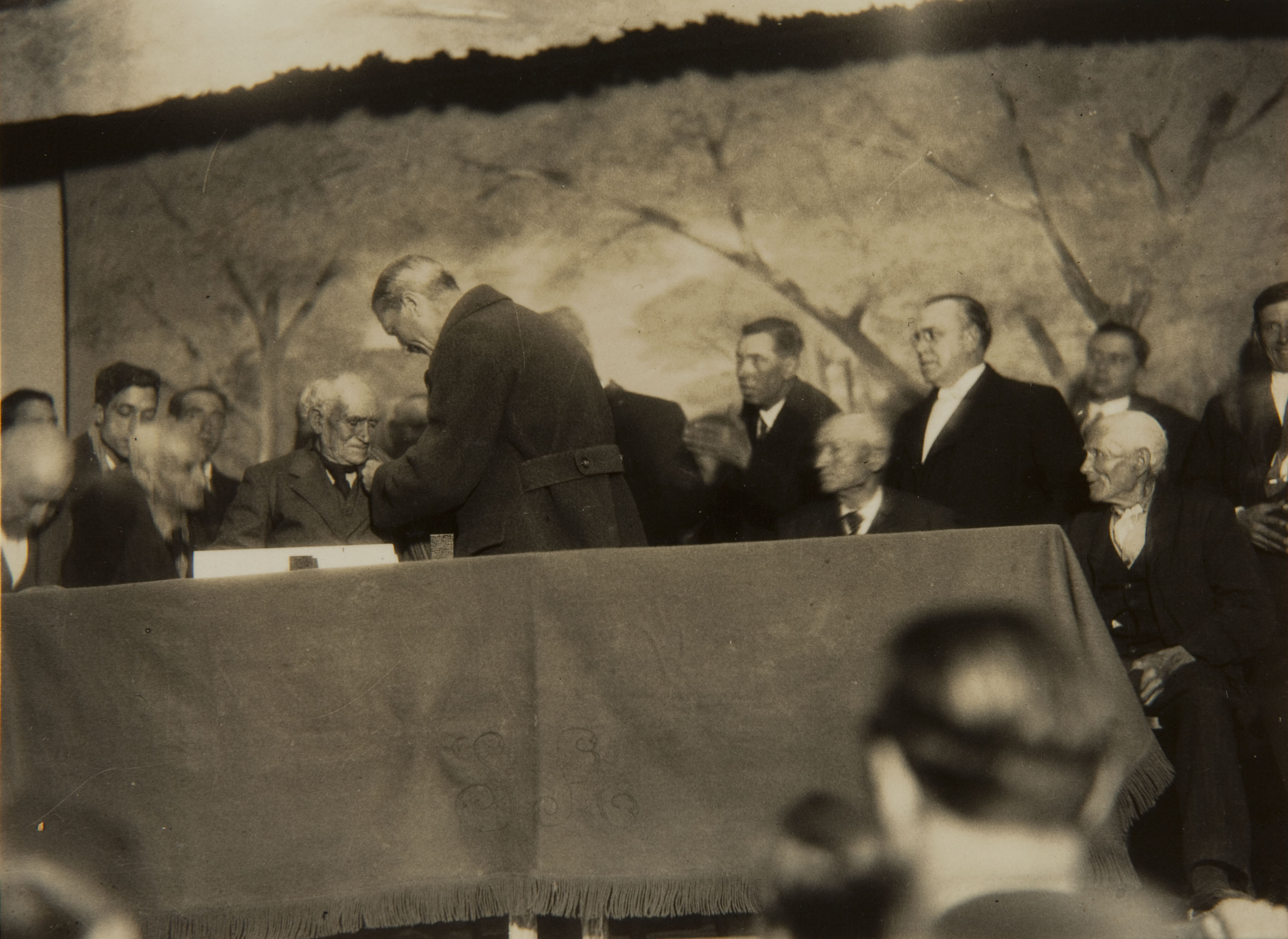 image for: Pere Català Pic - Societat Agrícola. El Sr. Marqués de Guad-el-Jelú premiant la virtut i el treball mostra com també entre el brogit de les festes es recompensa el mèrit - 1931