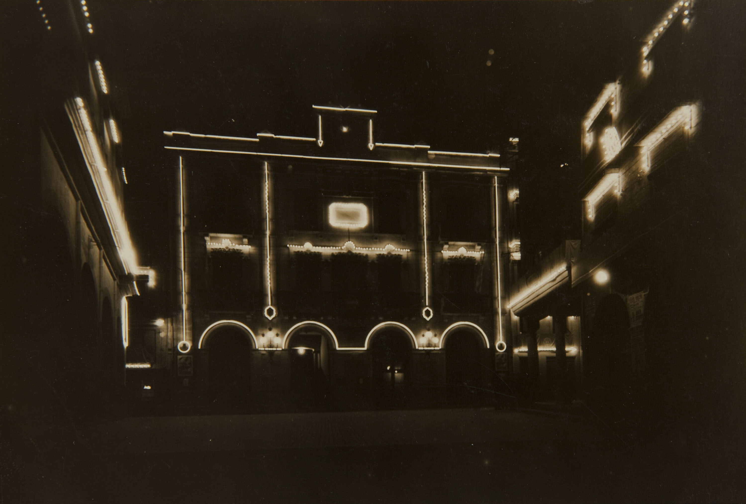 image for: Pere Català Pic - Il·luminacions públiques. Bon gust, fantasia, enlluernament... - 1931