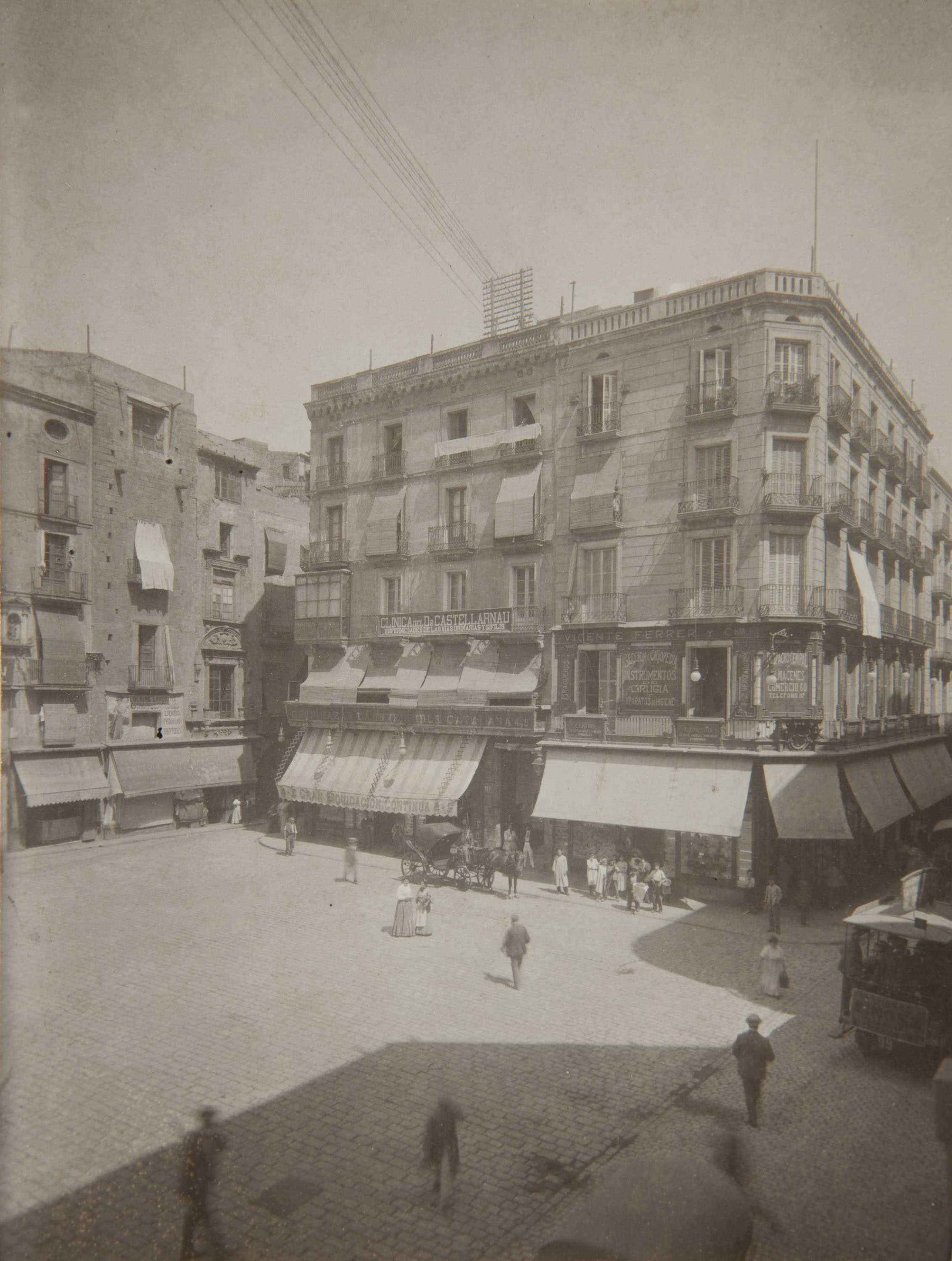 image for: Adolf Mas  - Plaça Nova [plaça de l&#039;Àngel] i entrades als carrers de la Princesa i de la Bòria - Anterior a 1911