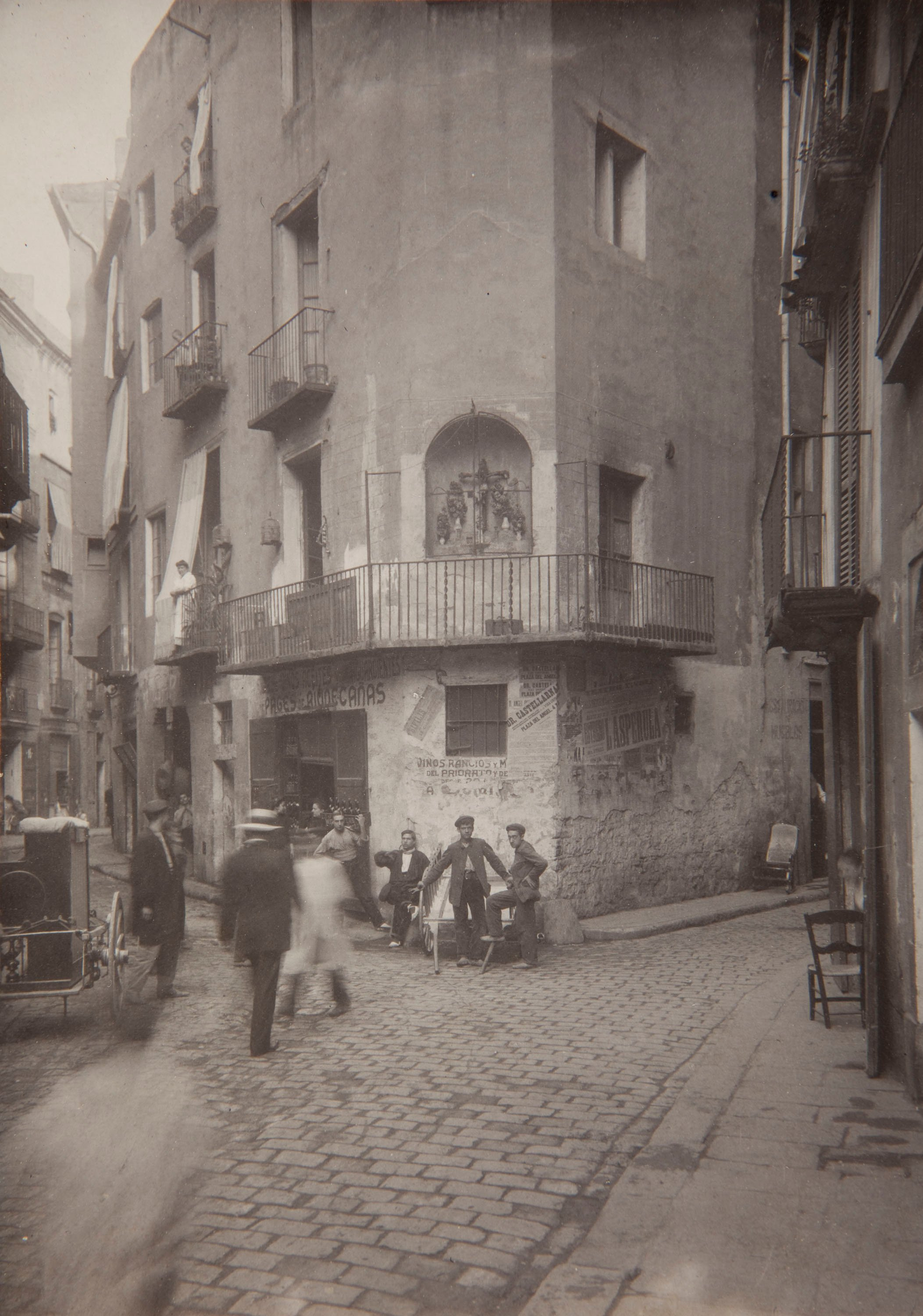 image for: Adolf Mas  - Entrades als carrers Graciamat i Sant Crist de la Tapineria - Anterior a 1911