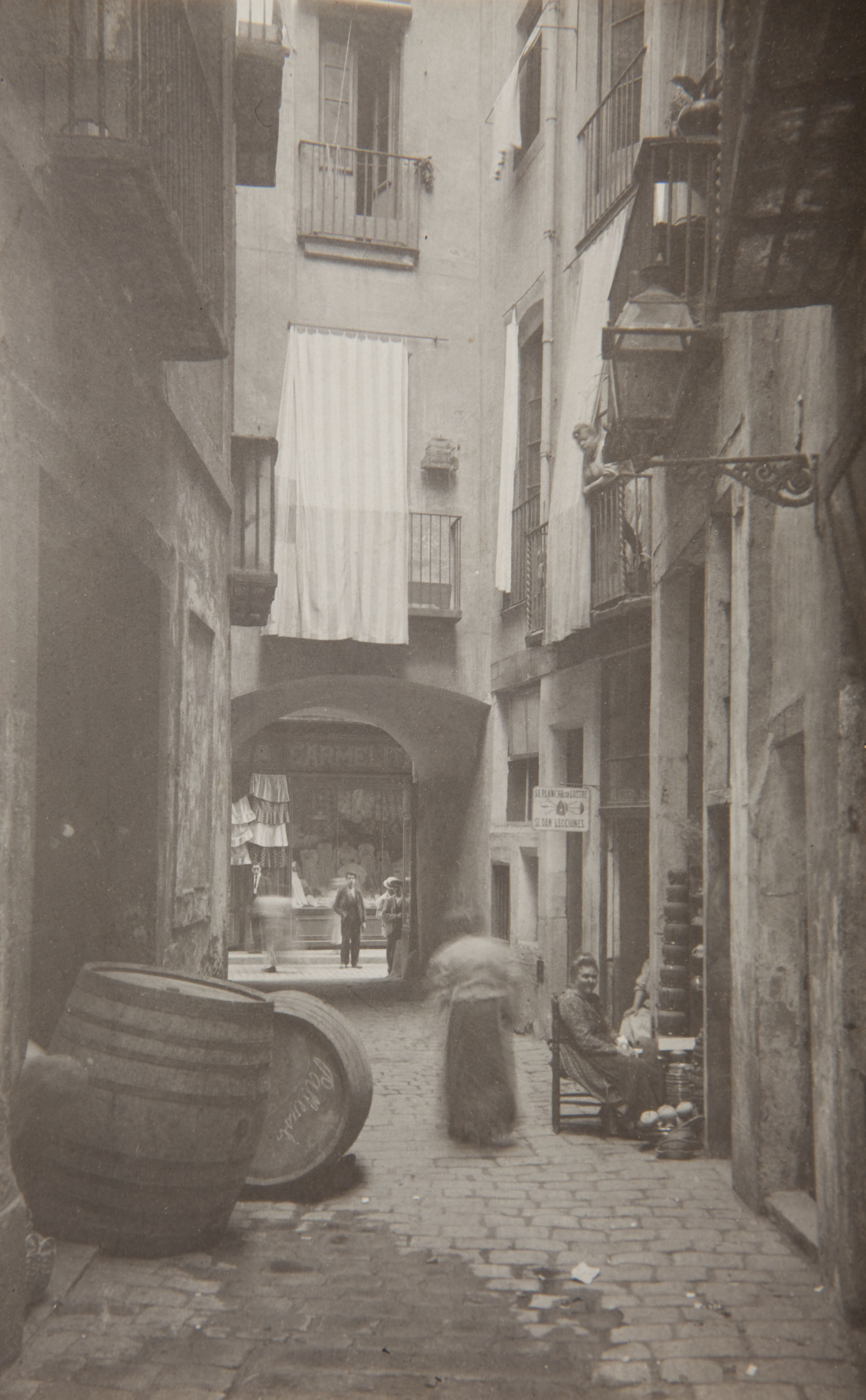 image for: Adolf Mas  - Carrer de l&#039;Arc de Sant Miquel - Anterior a 1911