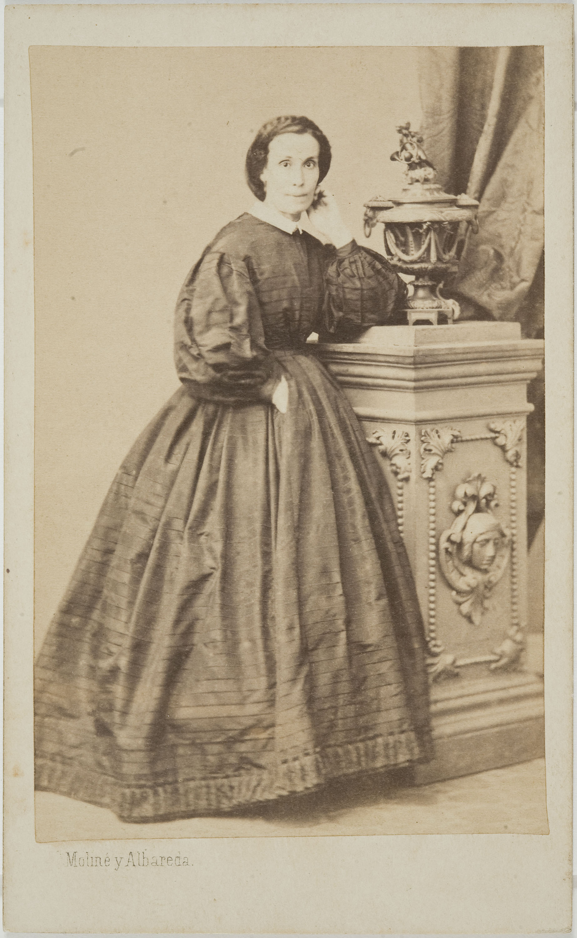 image for: Moliné y Albareda. Barcelona - Retrat de dona - Cap a 1860