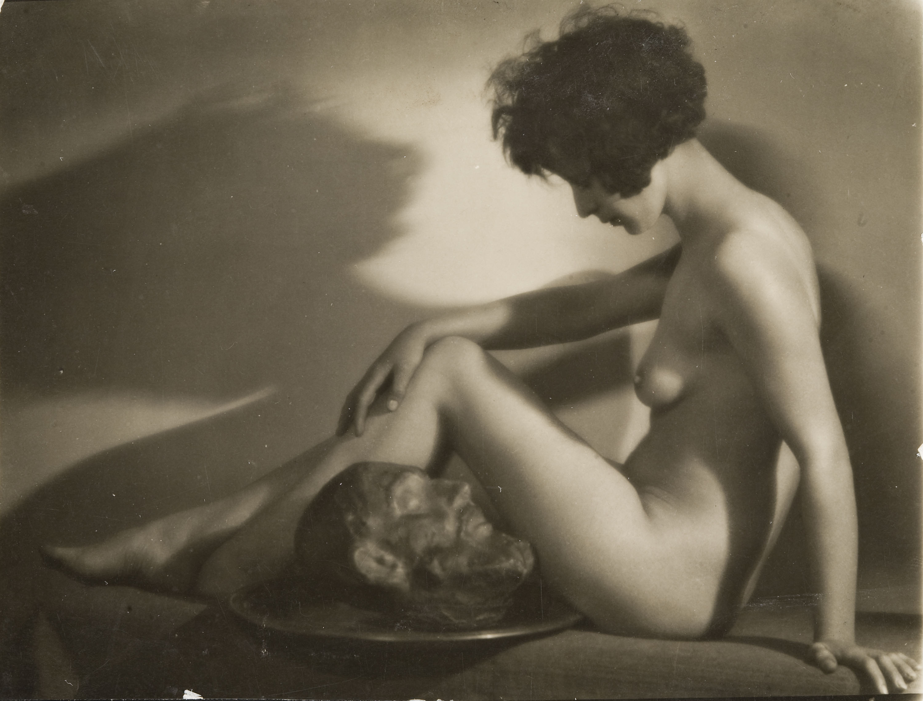 image for: Josep Masana - Sense títol [Salomé asseguda] - Entre 1920-1940