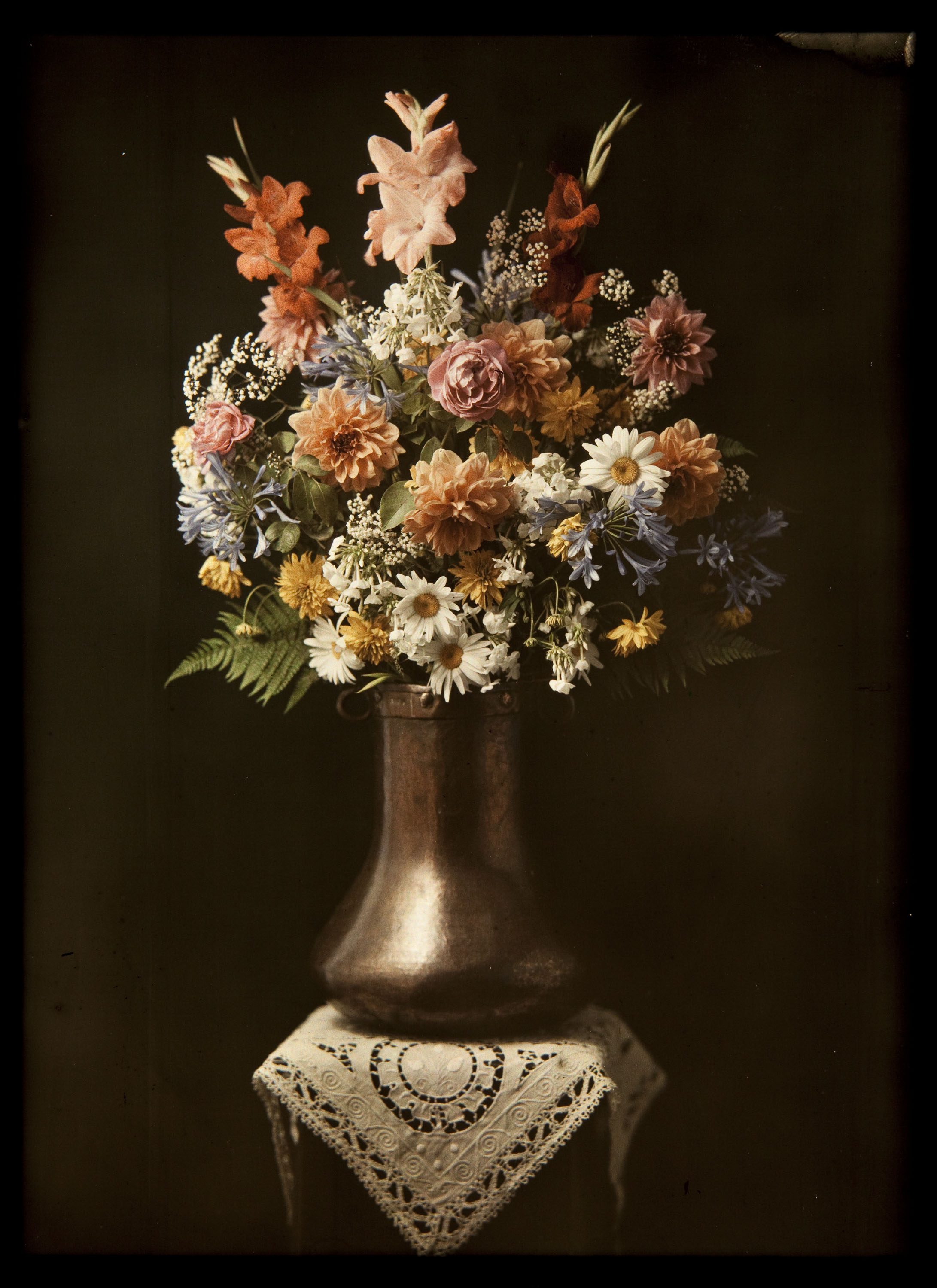 image for: Francesc Carrera Bou - Gerro amb flors - Cap a 1922-1926