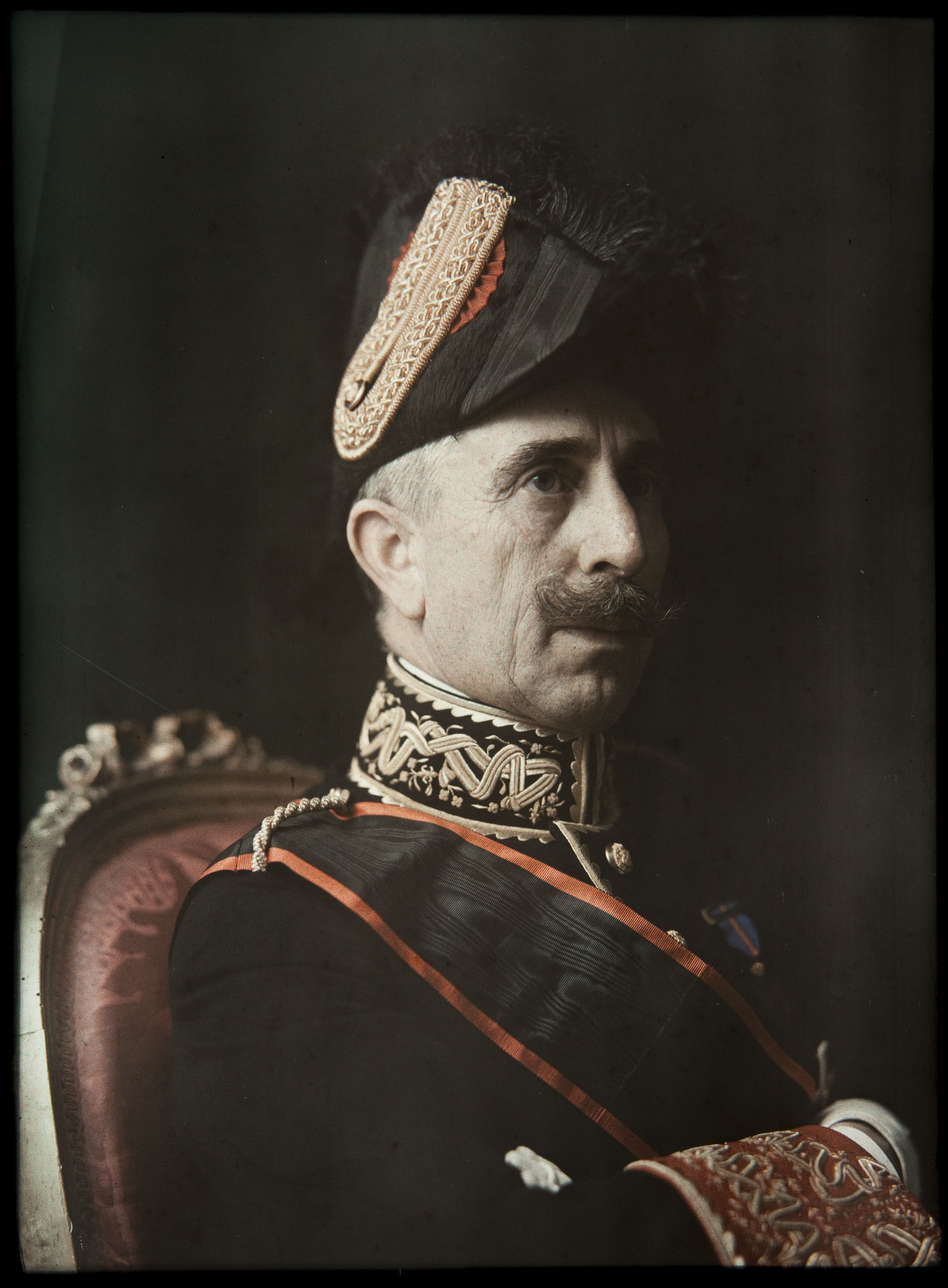 image for: Francesc Carrera Bou - Retrat d&#039;home amb uniforme militar - Cap a 1924