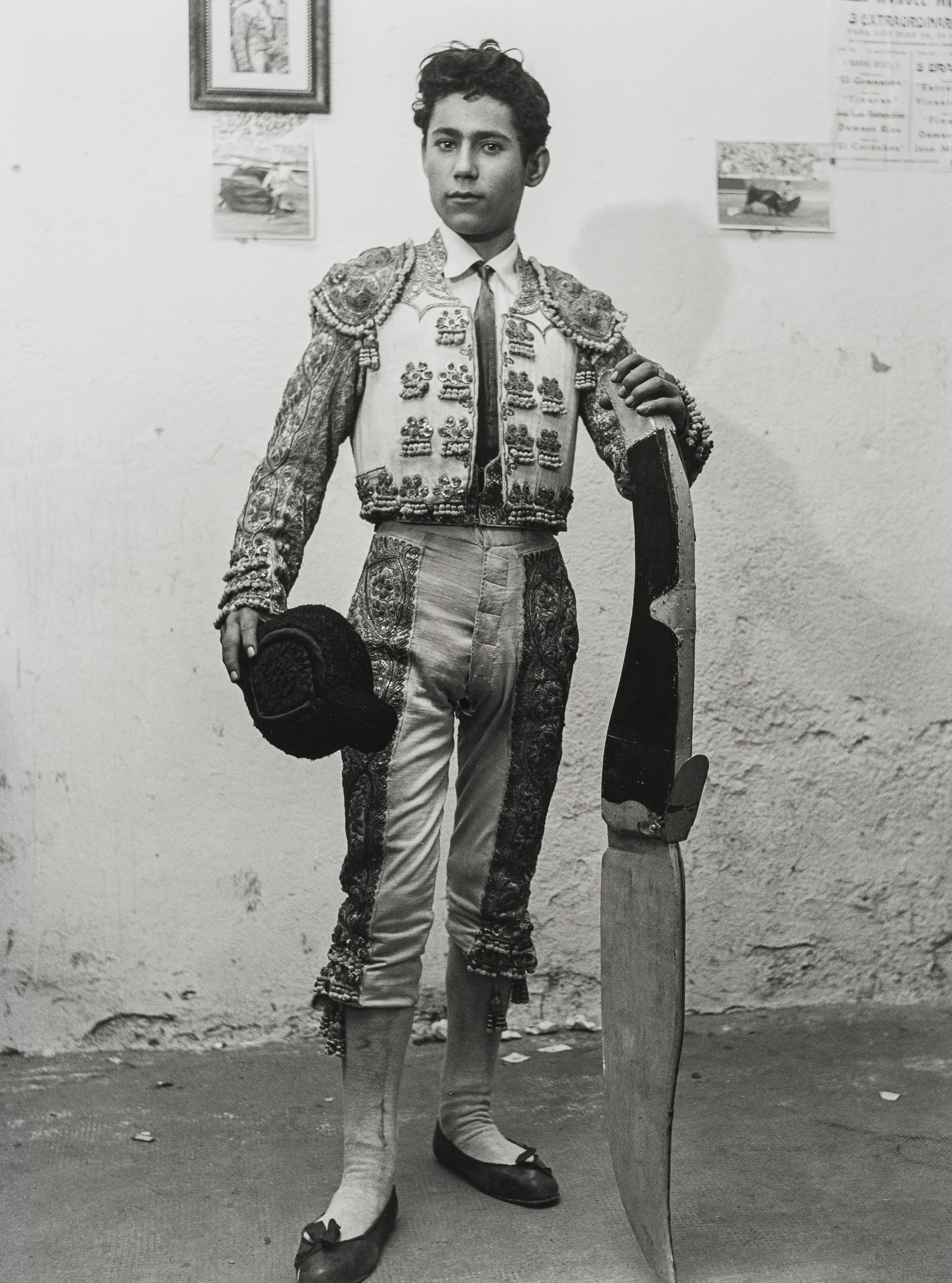 image for: Oriol Maspons - El Navajita. Fotografia per al llibre «Toreo de salón. Farsa con acompañamiento de clamor y murga», de Camilo José Cela - 1962 (tiratge posterior)