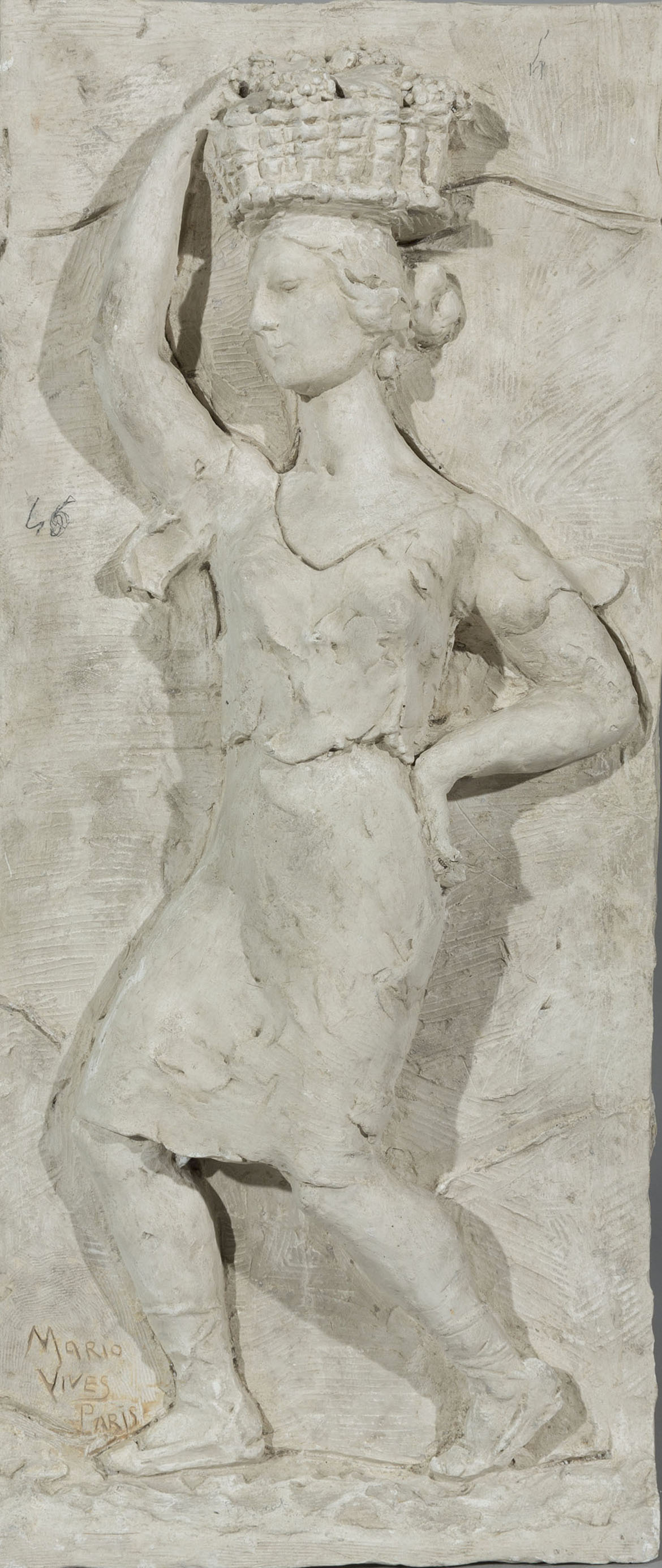 image for: Màrius Vives - Pagesa amb cistella - 1927