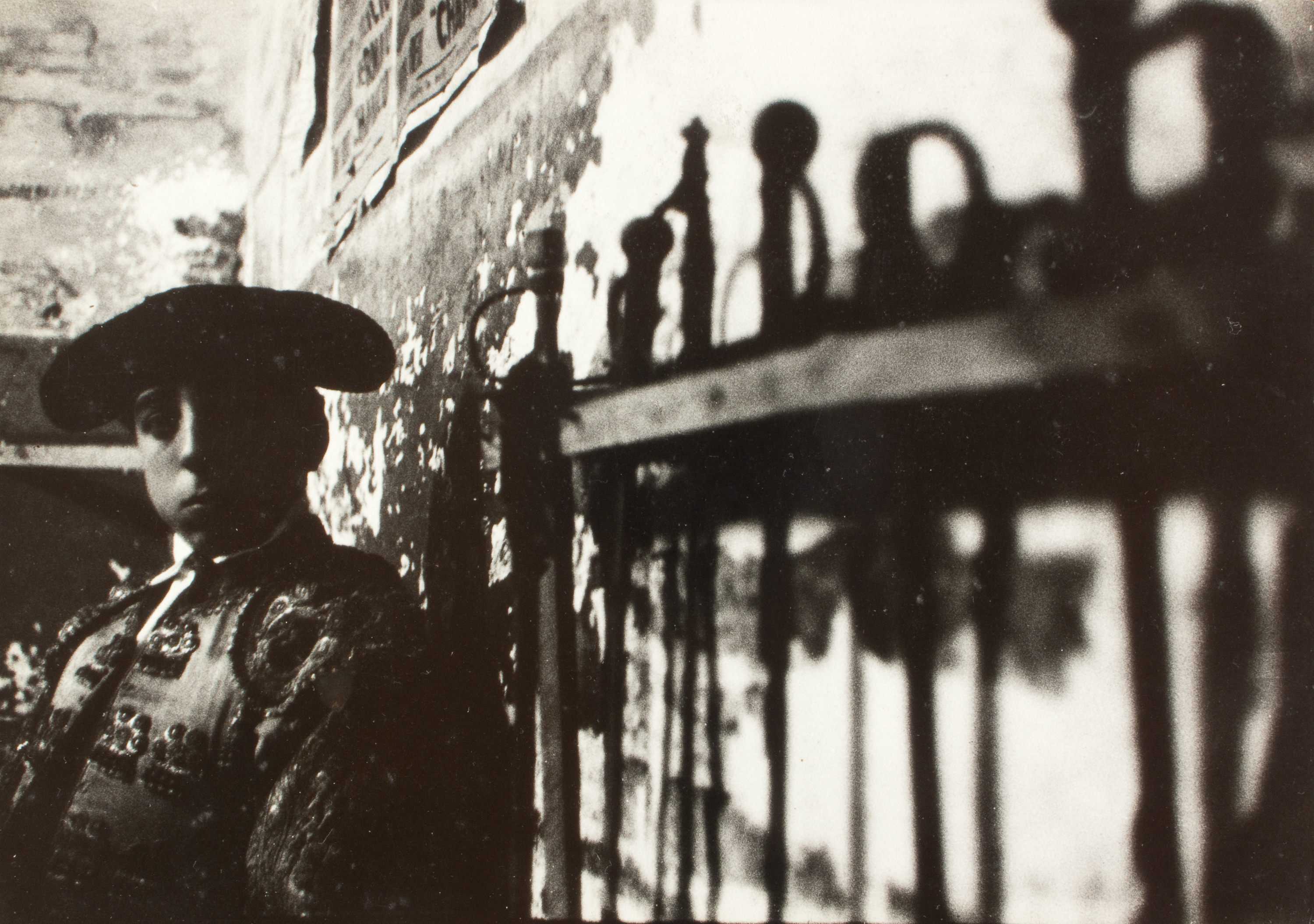 image for: Oriol Maspons - Fotografia per al llibre «Toreo de salón. Farsa con acompañamiento de clamor y murga», de Camilo José Cela - Cap a 1958-1962