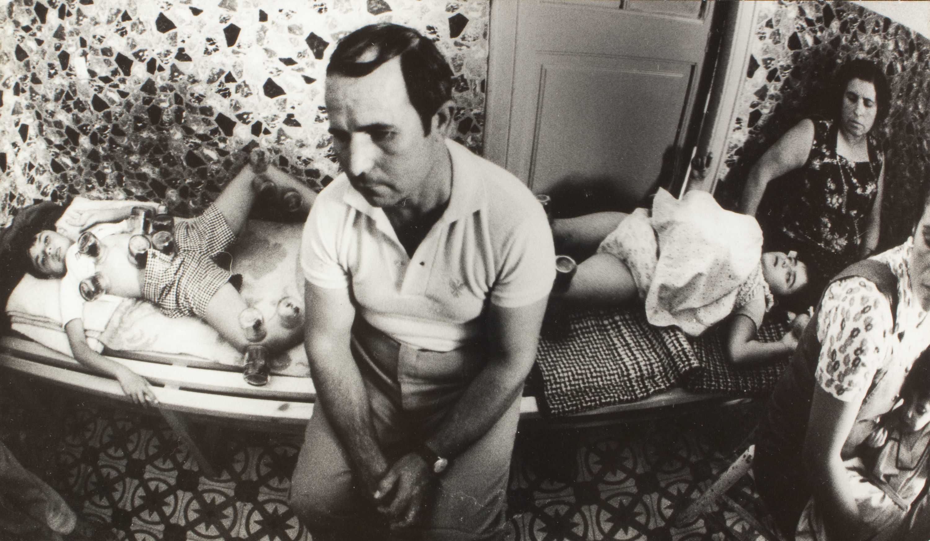 image for: Oriol Maspons - La virgen Conxita (Curandera de Cerdanyola) - 1976