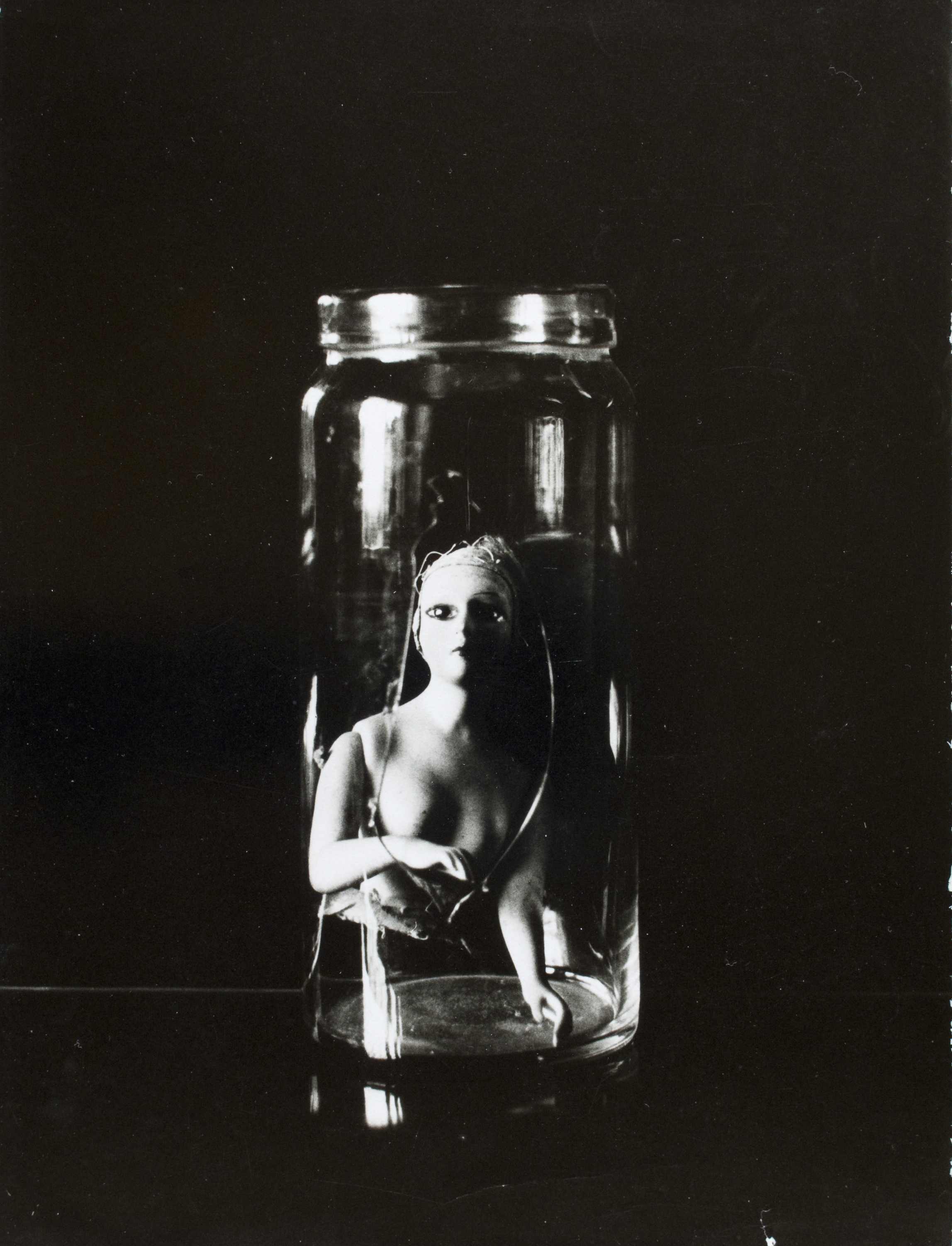 image for: Oriol Maspons - Composició surrealista - Cap a 1956