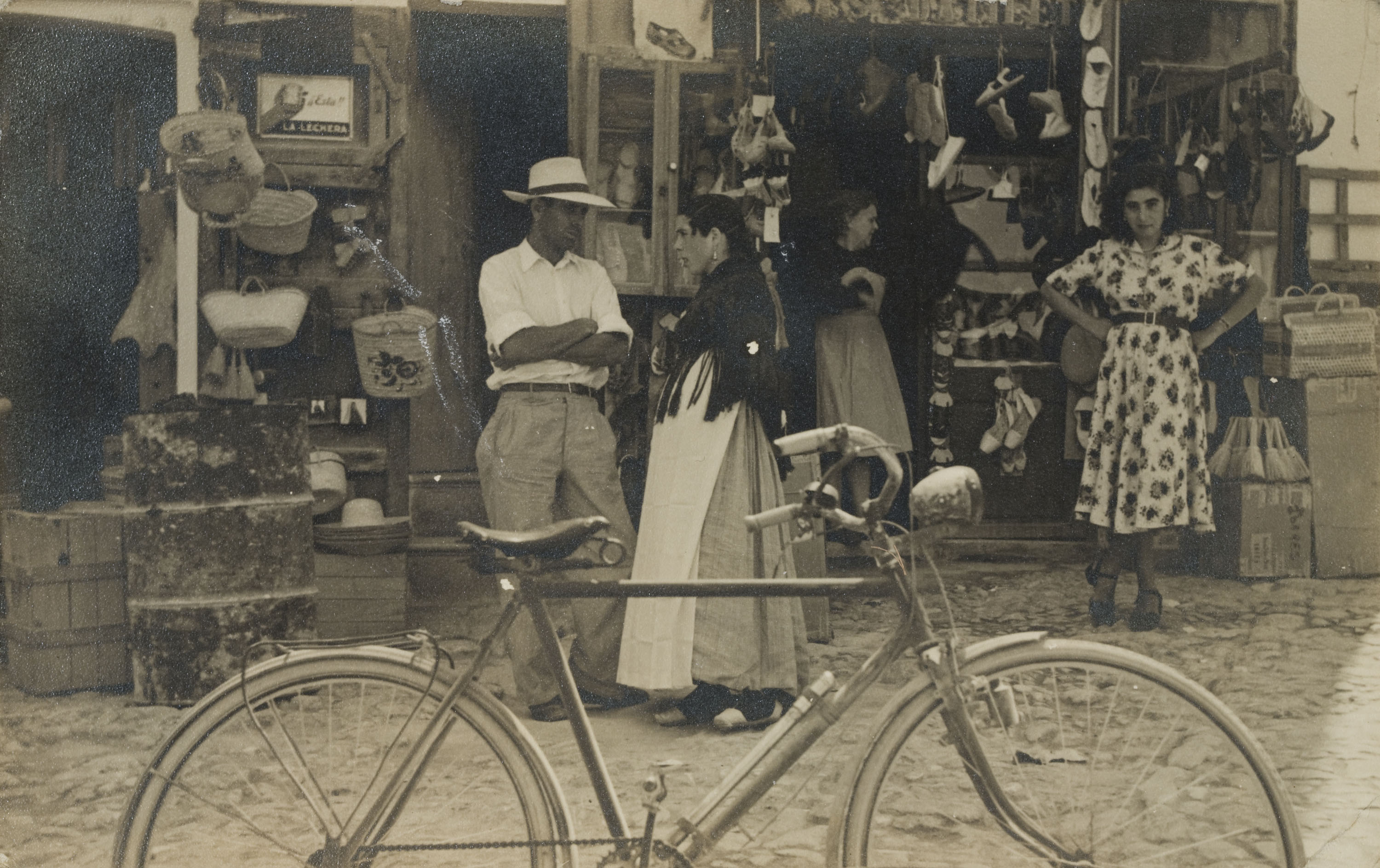 image for: Oriol Maspons - Ibiza - Cap a 1953