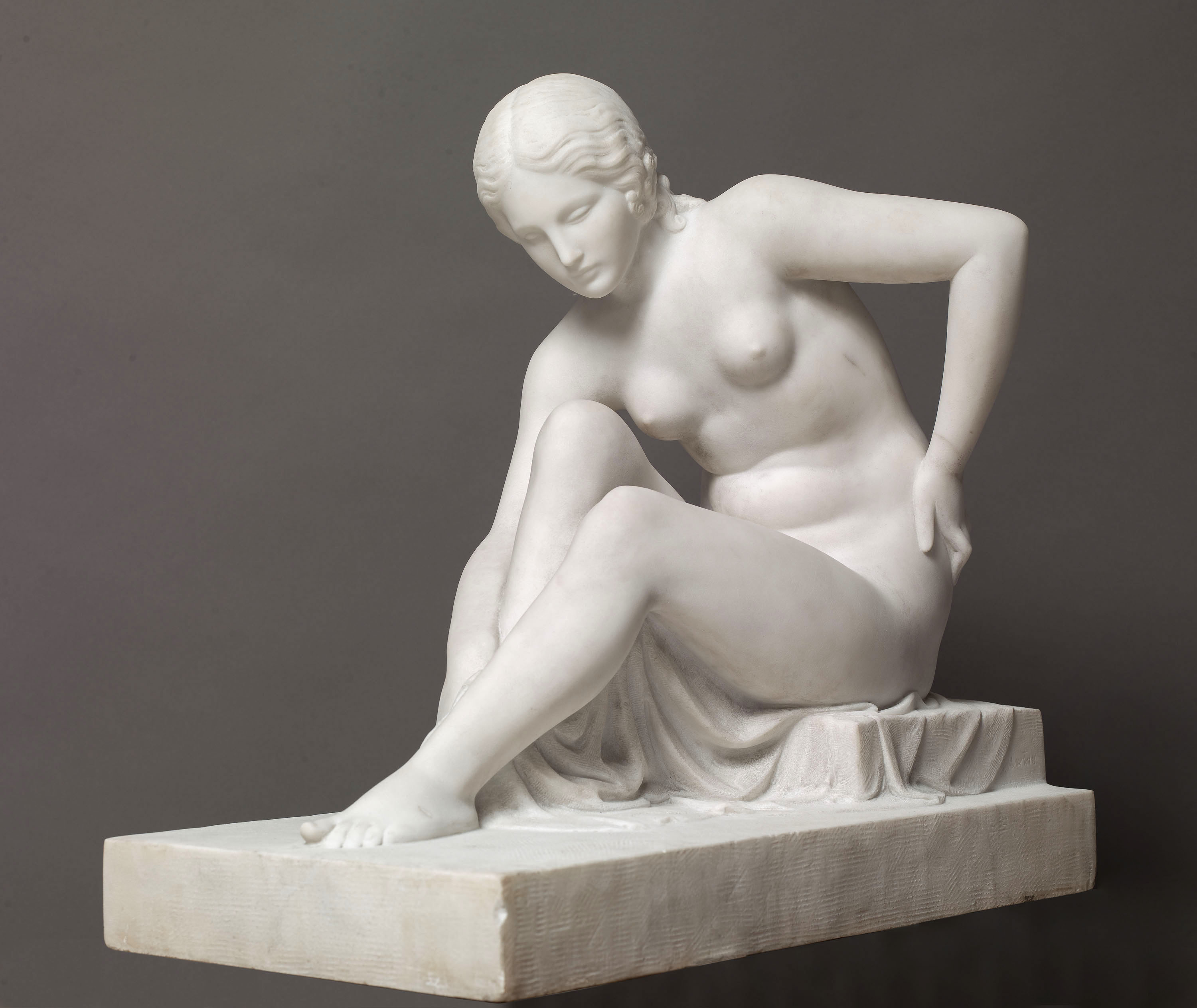 image for: Jaume Martrús - Nu femení - Cap a 1933