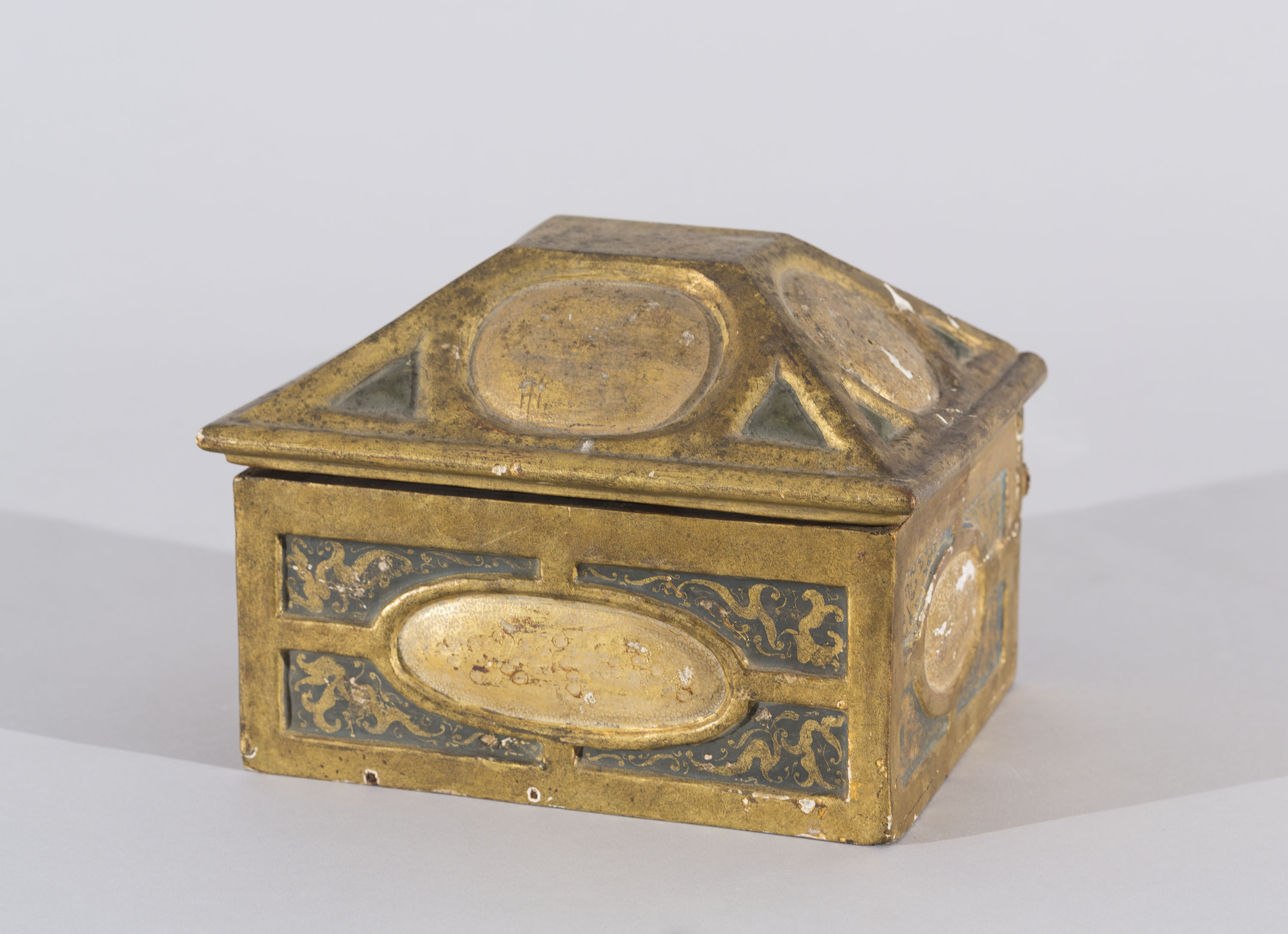 image for: Anònim - Arqueta - Cap a 1600
