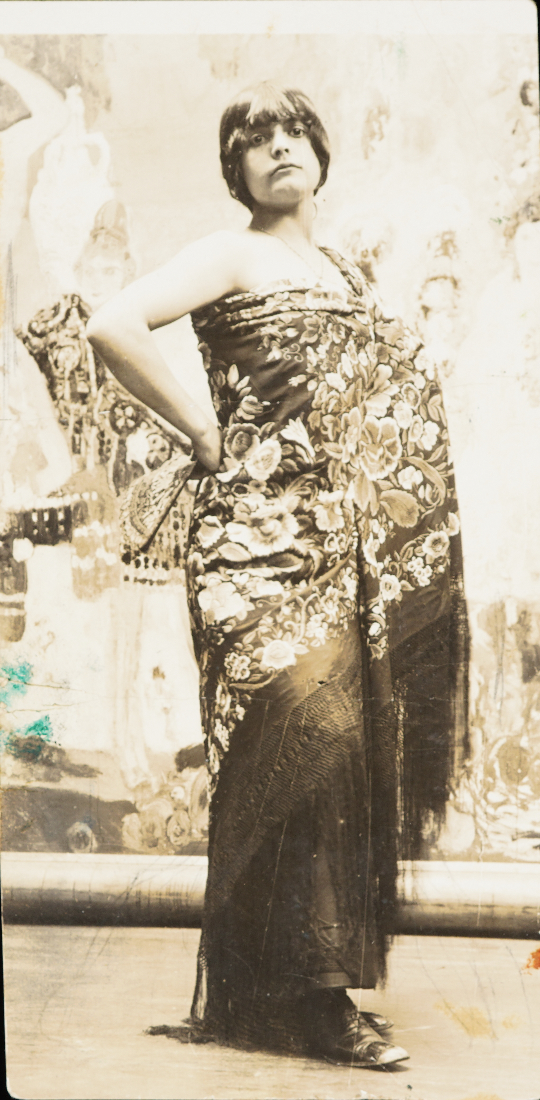Anglada Camarasa. Model que va inspirar l’obra Granadina. AMNAC. Fons Hermen Anglada Camarasa