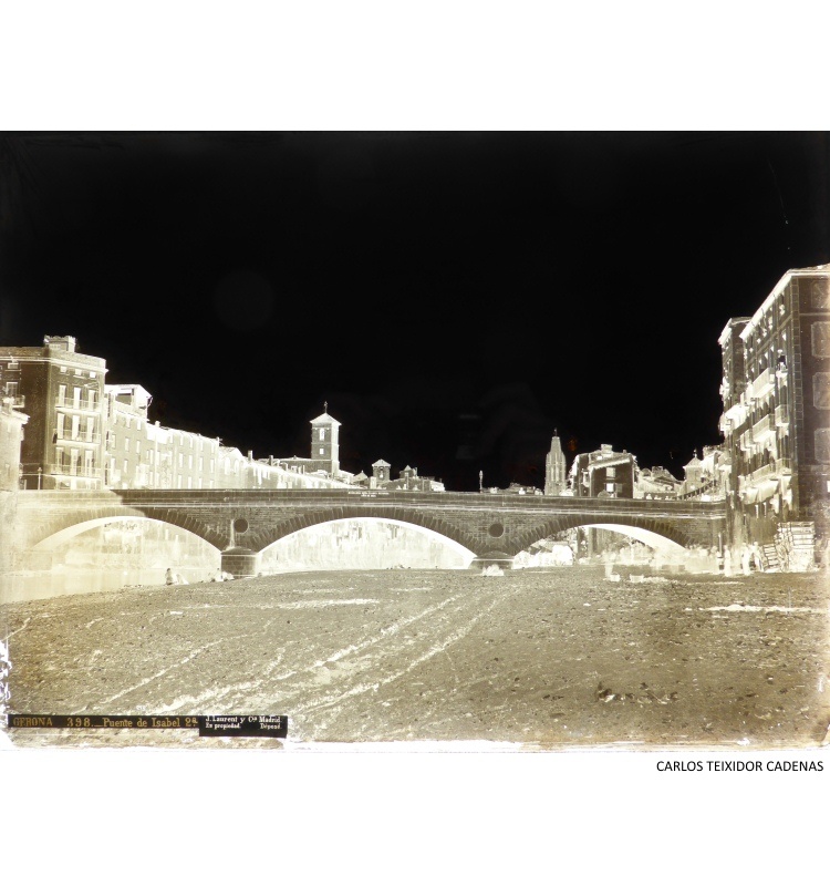 Pont de Pedra de Girona, Espanya, cap a 1867. Fotografia José Martínez Sánchez