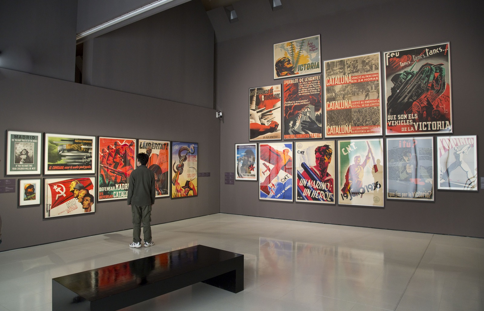 Sala del Museu Nacional dedicada al cartell durant la Guerra Civil