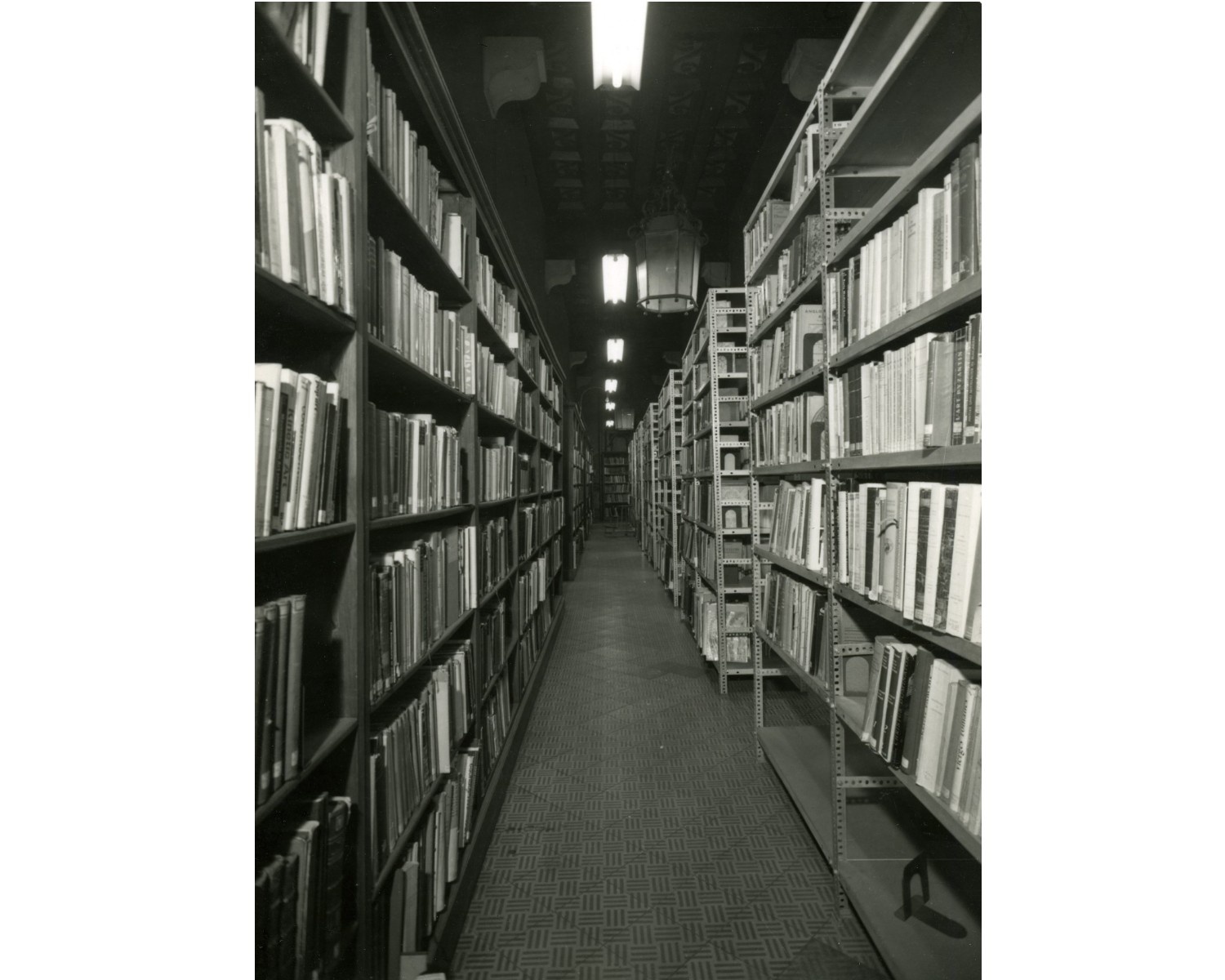 Dipòsit de la Biblioteca de l’antic Arsenal de la Ciutadella Dipòsit de la Biblioteca de l’antic Arsenal de la Ciutadella
