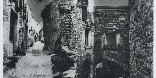 image for: Josep Maria Casals i Ariet - Carrer de poble - No datat