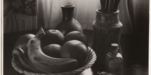 image for: Otho Lloyd - Natura morta - Cap a 1945