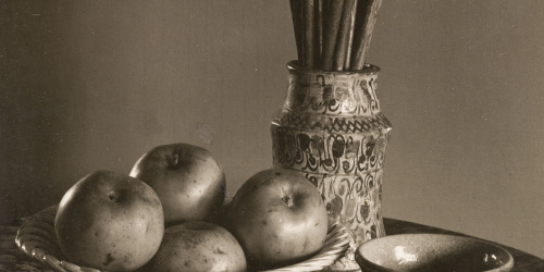 image for: Otho Lloyd - Natura morta - Cap a 1945