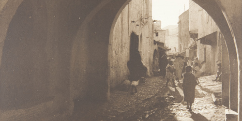 image for: Claudi Carbonell - Carrer de Tetuan - 1928