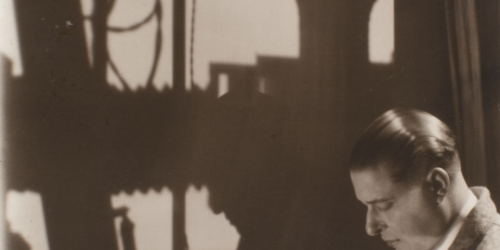 image for: Josep Masana - Autoretrat a l&#039;estudi fotogràfic - Cap a 1929