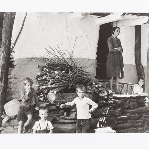 image for: Oriol Maspons - Fotografia per al llibre «Caminando por Las Hurdes», d&#039;Antonio Ferres i Armando López Salinas - 1960 (tiratge posterior)