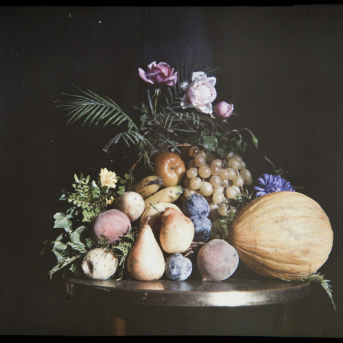 image for: Francesc Carrera Bou - Natura morta amb fruita i flors - Cap a 1922-1926