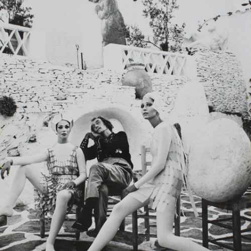 image for: Oriol Maspons - Dalí aux anges habillés par Paco Rabanne - 1966