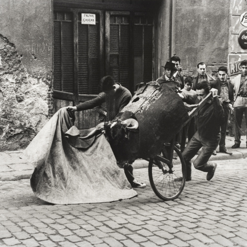 image for: Oriol Maspons - Fotografia per al llibre «Toreo de salón. Farsa con acompañamiento de clamor y murga», de Camilo José Cela - 1962 (tiratge posterior)