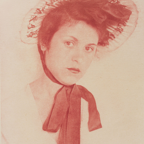 image for: Josep Maria Casals i Ariet - Retrat de noia amb barret - No datat