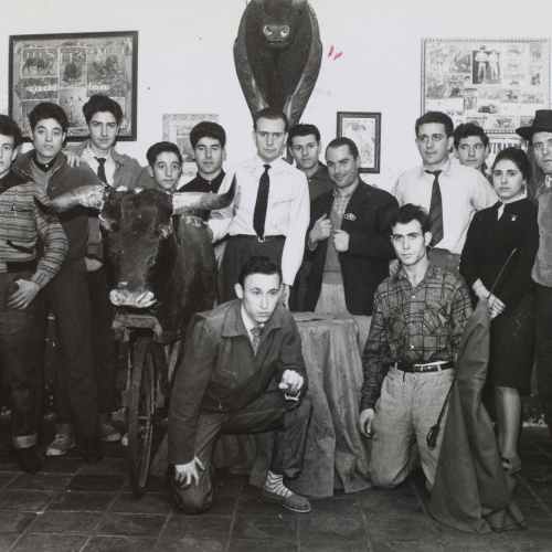 image for: Oriol Maspons - Fotografia per al llibre «Toreo de salón. Farsa con acompañamiento de clamor y murga», de Camilo José Cela (Peña taurina) - Cap a 1958-1962