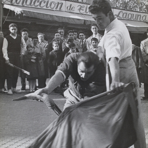 image for: Oriol Maspons - Fotografia per al llibre «Toreo de salón. Farsa con acompañamiento de clamor y murga», de Camilo José Cela - Cap a 1958-1962