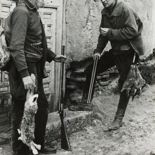 image for: Oriol Maspons - El Barbas i Miguel Delibes. Fotografia per al llibre «La caza de la perdiz roja», de Miguel Delibes - 1962