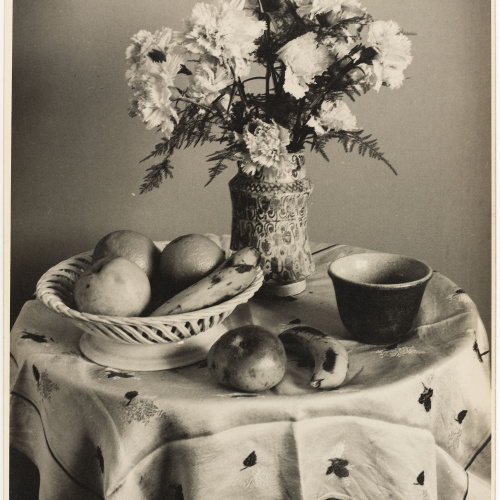 image for: Otho Lloyd - Natura morta - Cap a 1944-1950