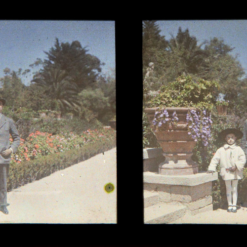image for: Francesc Carrera Bou - Nena i home en un jardí - Cap a 1926