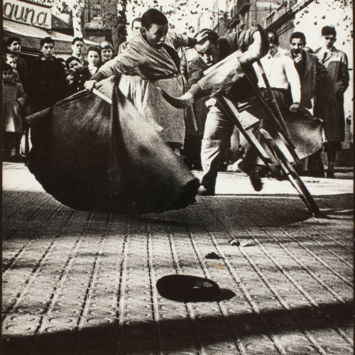 image for: Oriol Maspons - Fotografia per al llibre «Toreo de salón. Farsa con acompañamiento de clamor y murga», de Camilo José Cela - Cap a 1958-1960