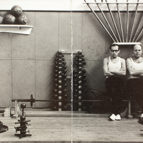image for: Oriol Maspons - Oriol Maspons i Julio Ubiña en un gimnàs (Nadala) - 1962