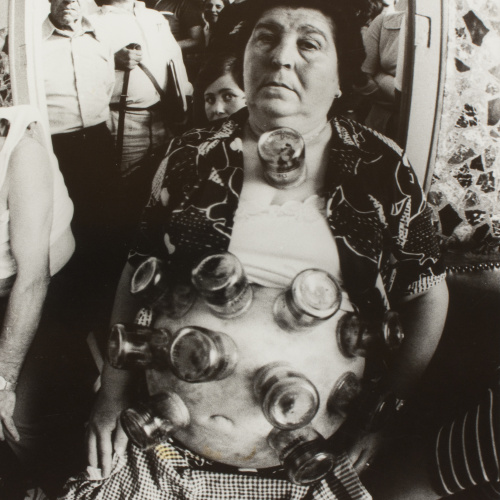 image for: Oriol Maspons - La virgen Conxita (Curandera de Cerdanyola) - 1976
