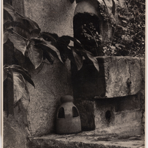image for: Otho Lloyd - The Old Wall - Cap a 1944-1950