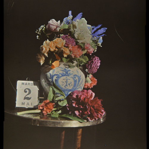 image for: Francesc Carrera Bou - Gerro amb flors - Cap a 1922-1926