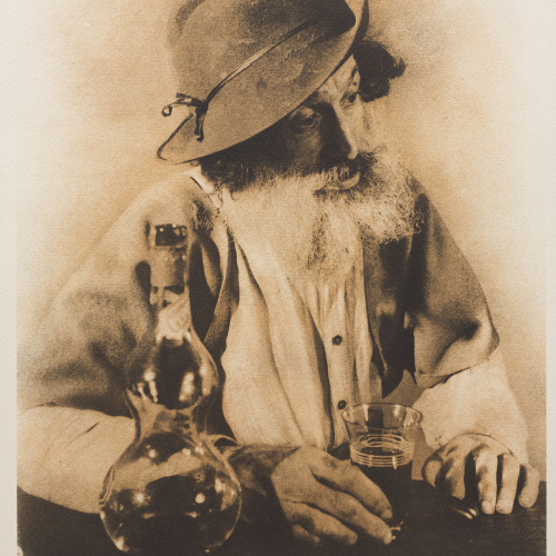 image for: Josep Maria Casals i Ariet - Home barbat amb un vas - Cap a 1950