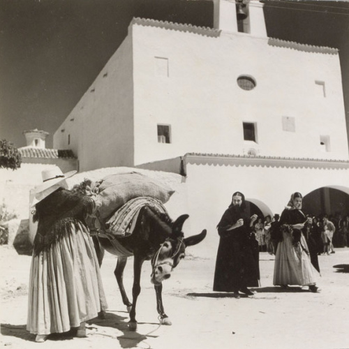 Oriol Maspons - Dones i ruc (Eivissa) - Cap a 1955 image for: Oriol Maspons - Dones i ruc (Eivissa) - Cap a 1955