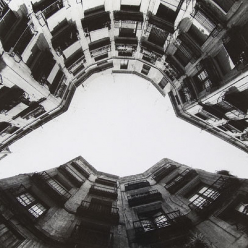 image for: Oriol Maspons - Sense títol [Carrer Milans, Barcelona] - Cap a 1971