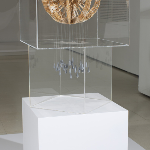 image for: Aurèlia Muñoz - Esfera i ploms. Sèrie Homenatge a Gaudí - 1969