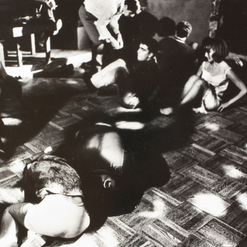 image for: Oriol Maspons - Sense títol (Discoteca Tiffany&#039;s, foto fixa per a la pel·lícula «Lejos de los árboles», Platja d&#039;Aro) - Cap a 1970