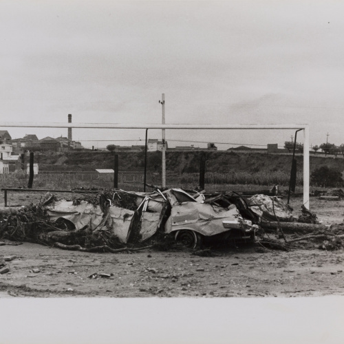 image for: Oriol Maspons - Inundacions del Vallès, camp de futbol de Terrassa - 1962